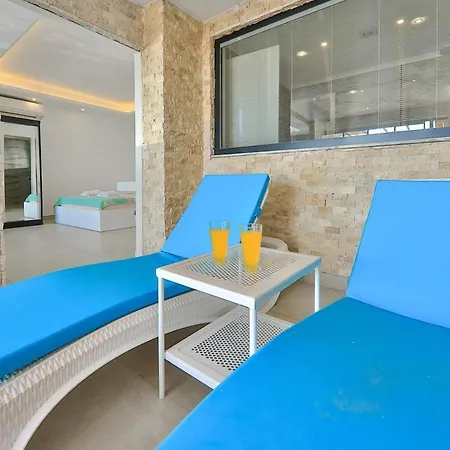 Luxury Sky With Sea View